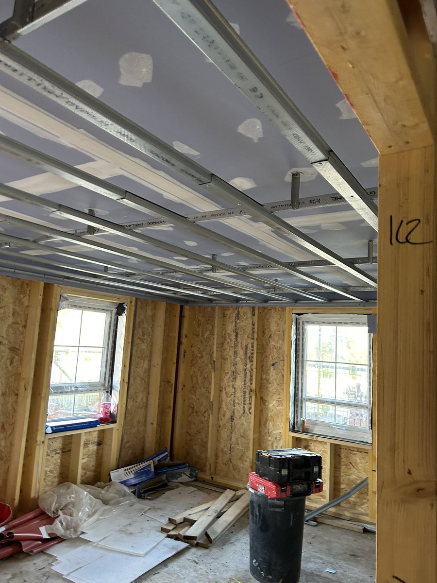 marcjaxx's tweet photo. How the week started - how it finished #MetalPan #MFCeilings #LayInGridCeilings #GSInteriorsLTD all aspects covered #CeilingConjurers cheers lads @samgatt1 https://t.co/1wOIGkmunT