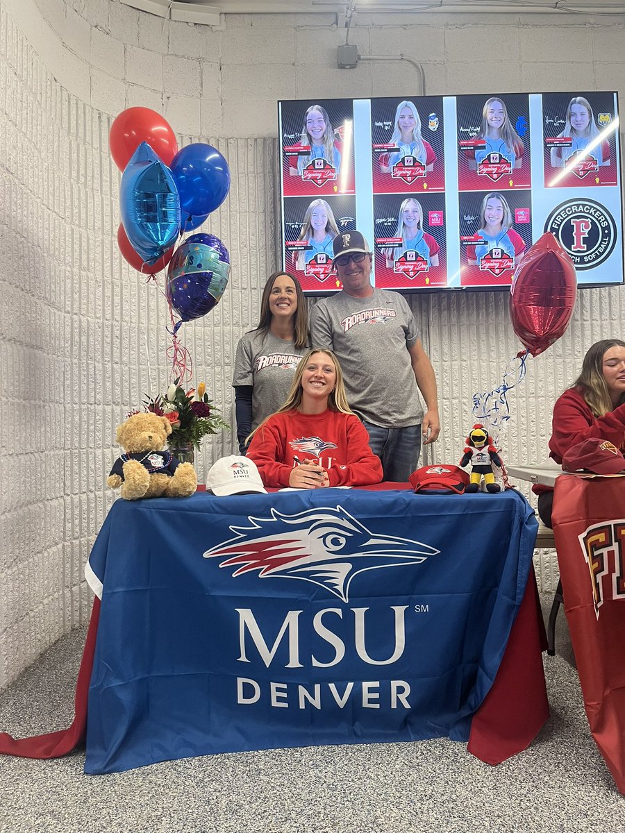 NatShell01's tweet image. It’s official! I am so thankful for this opportunity, and everyone who has supported me. Can’t wait for the next four! ❤️💙
@RoadrunnerSB @COFirecrackers