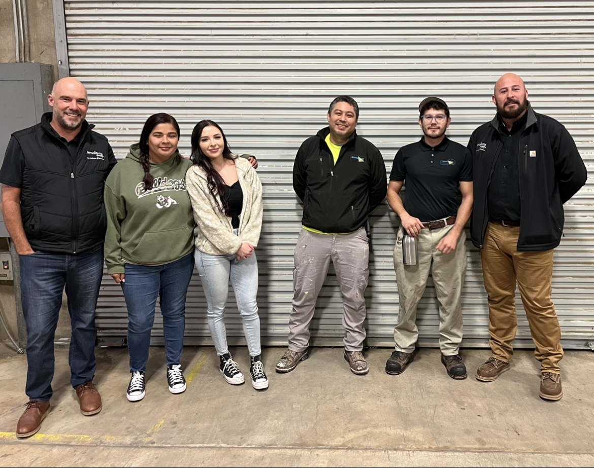 Celebrating our veteran employees at today's staff meeting💛

Leticia Villegas (spouse), Aramxa Jimenez, Chris Quintanilla, Adonai Martinez, and Paul Gonzalez