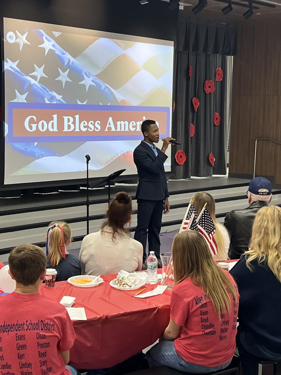 We had a wonderful Veterans Day celebration today at Evans! 🇺🇸