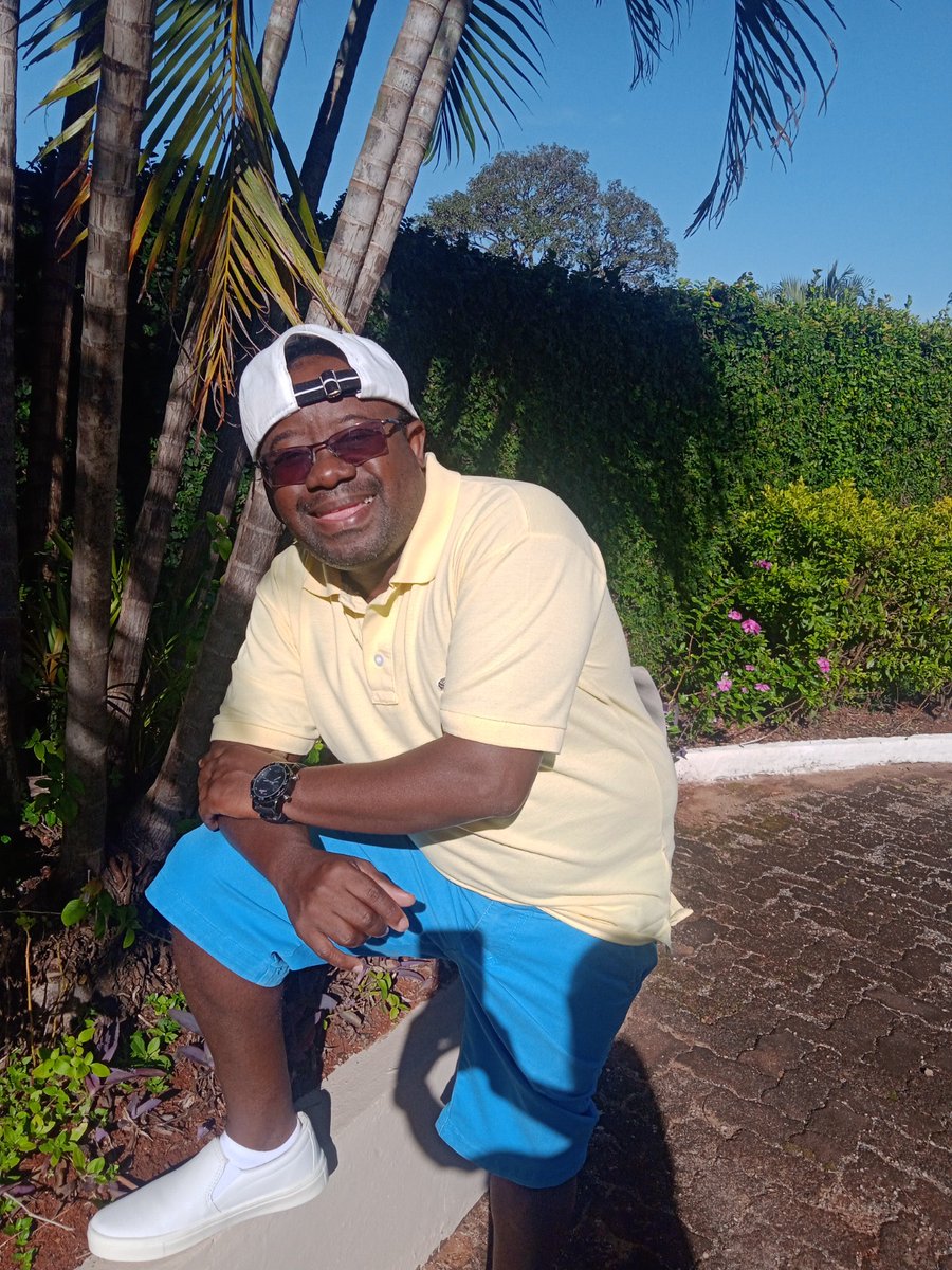 Boa noite! Que os sonhos te abracem e que acorde cheio de energia para um novo dia.🌃⭐ #boanoite