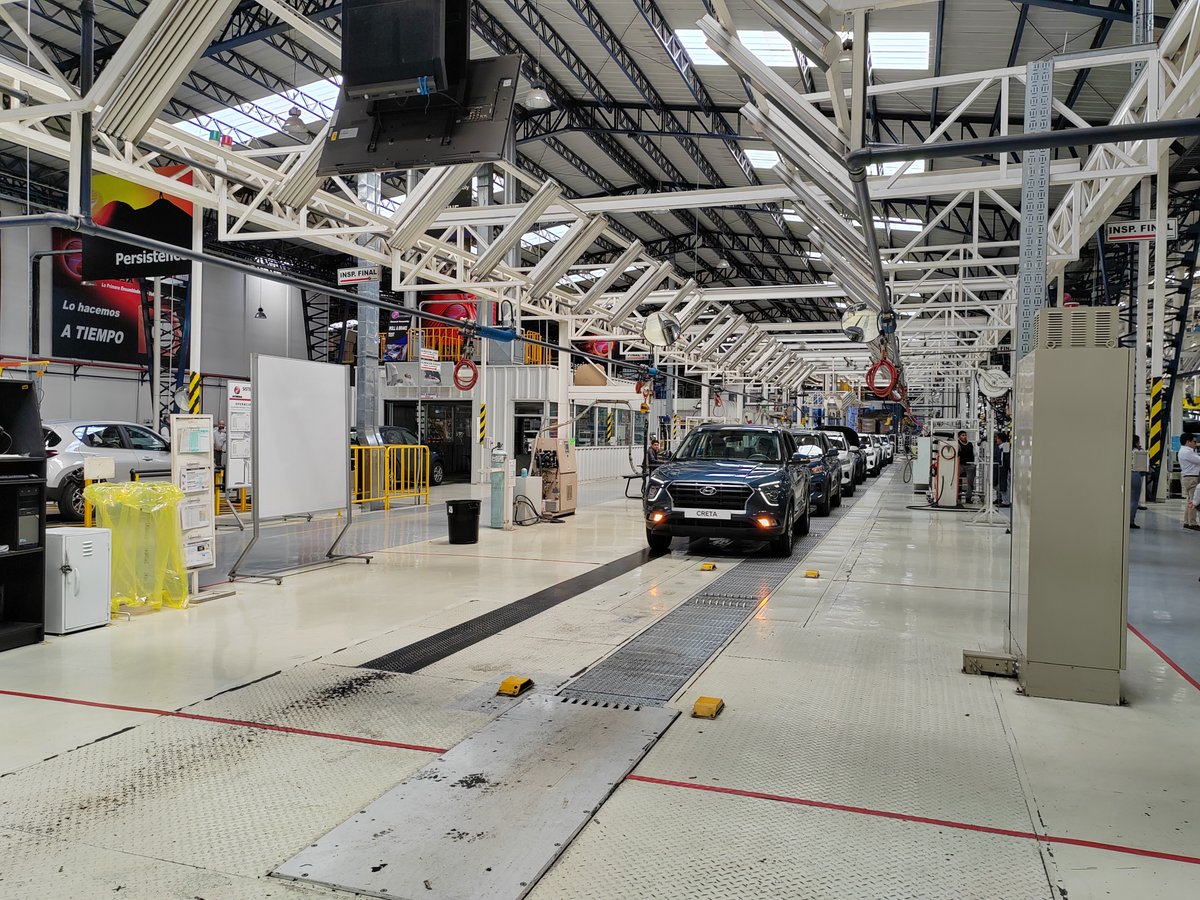 DriversEcuador's tweet photo. En #AYMESA se ensambla el nuevo #HyundaiCreta 2024. Con una inversión millonaria, el objetivo es ensamblar más de 2000 unidades por año. Ecuador es el segundo país en Sudamérica el que se produce este #SUV de 1.5 litros con un precio de $26,490.
@HyundaiEcuador
@Hyundai https://t.co/PRPDJ3ms6f