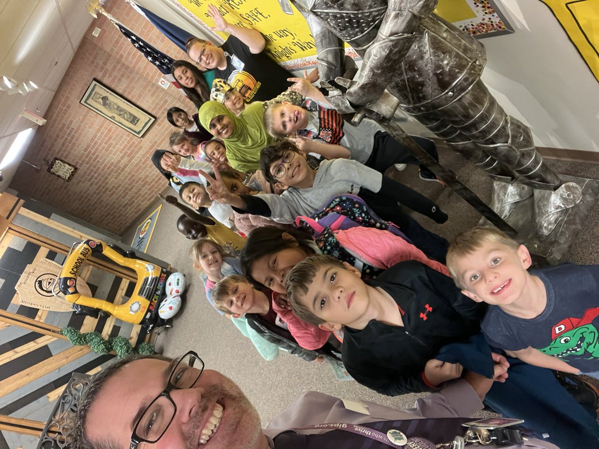 NewellGI's tweet photo. Congratulations to this week’s The Knights’ Way ticket winners! Thanks for being Respectful, Responsible, and Safe! #KnightsofNewell https://t.co/TJuzKgappR