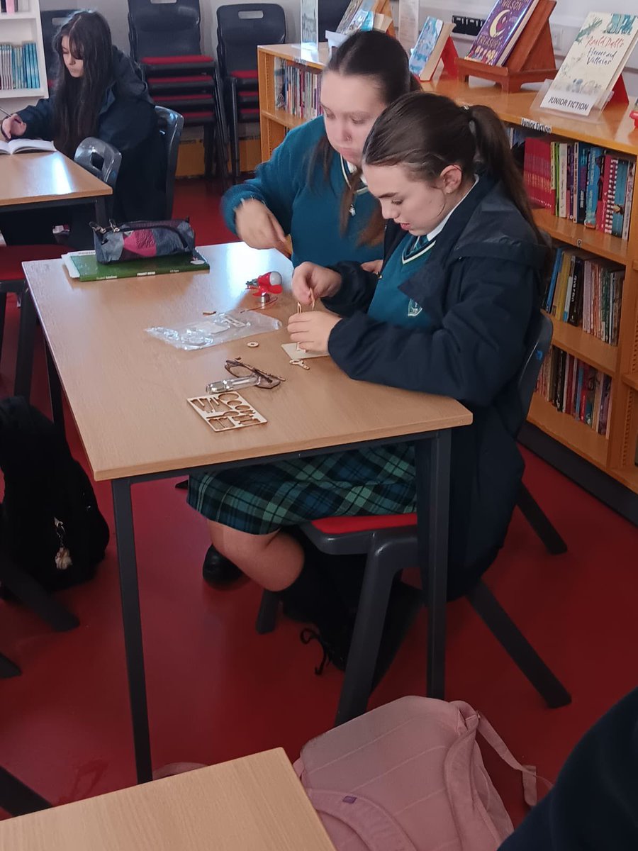 stpaulsg's tweet image. Second years attended their 2nd session with @BITCIreland and @awscloud today. Thanks to 
Andrew Dowling, Edel Littleton &amp;amp; Graham Jones who presented on Sustainability. The girls learned different ways to make their daily lives more sustainable. #AWSInCommunities @lecheiletrust1