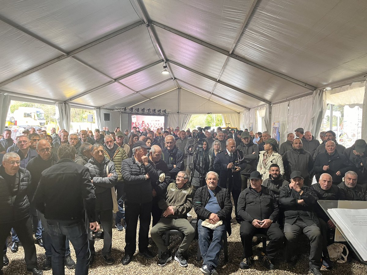 ALSantucci's tweet image. Oghje festighjemu  i 50 anni di u geniu furestieru. De nouvelles ambitions avec la contractualisation  avec les communes et les agriculteurs.
Des engagements pris par le Président du Conseil exécutif de Corse pour retrouver des effectifs à la hauteur de nos ambitions.
#FORSAP