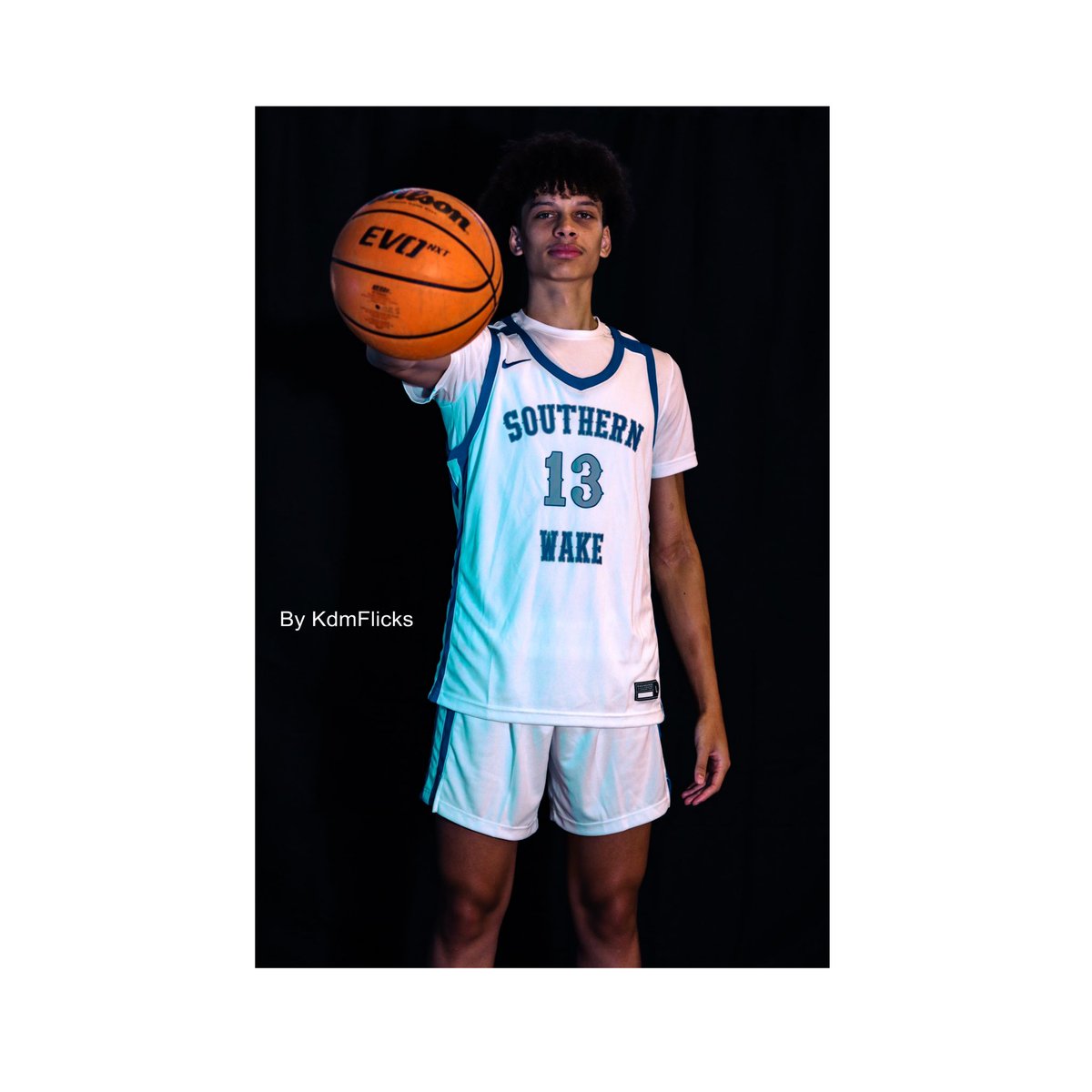 kdmflicks's tweet photo. Some Media Day photos w/ @SWA_MBB 

💙🦁 https://t.co/yAAo32LyGK