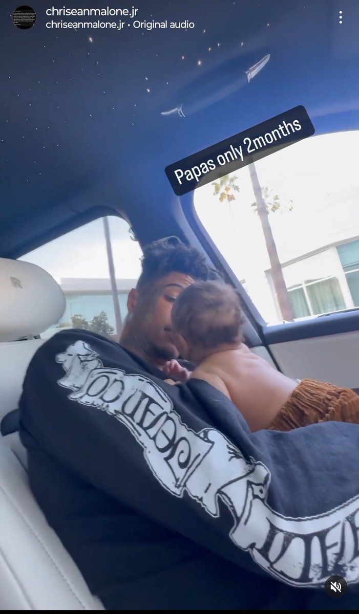 keeyee_'s tweet photo. im getting tired of chrisean and blueface 😂 i swear its back and forth with them, after all this bs.. look what we have here 
another post with blueface and chrisean jr AND chrisean jr's account is following blueface AGAIN, and now chrisean on live rn talking about blueface 😂🤦 https://t.co/1qBMylGE3X