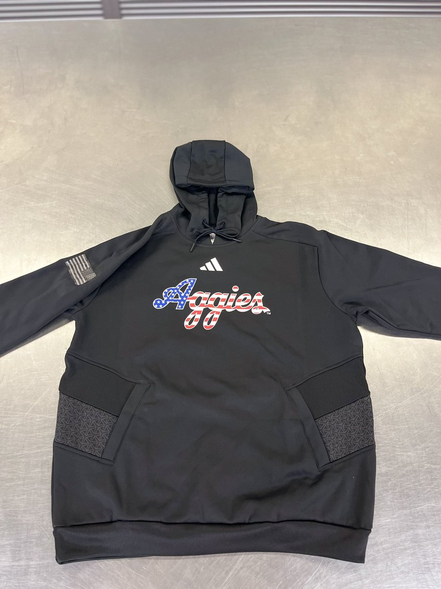 Showing our support for our military with some new threads this weekend! 🇺🇸 #GigEm #USA