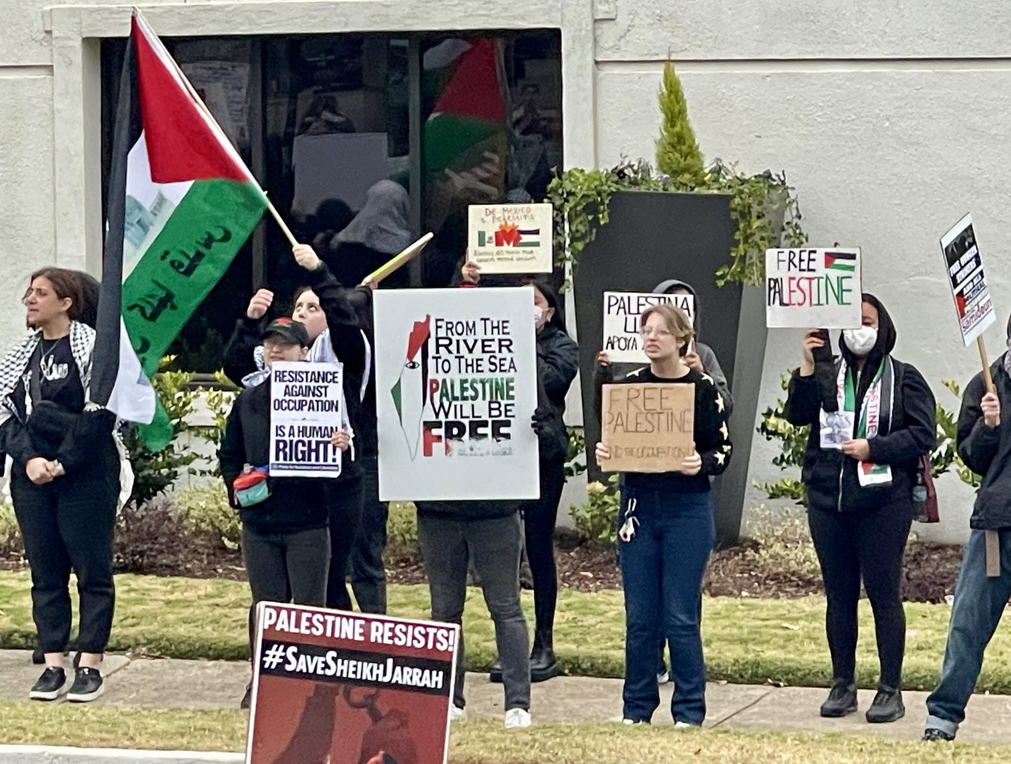 Hamas sympathizers protest outside WBT Radio in CLT