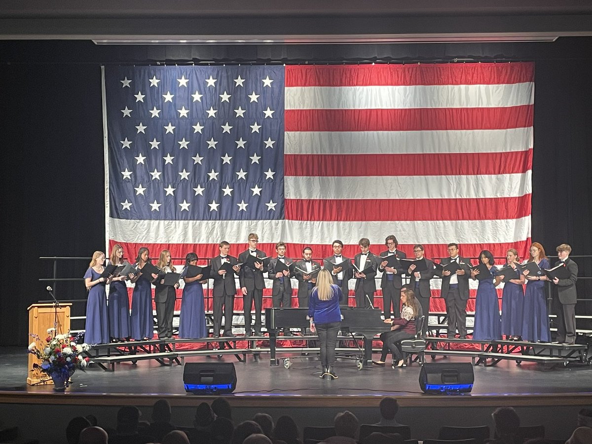 The_Bluejay_Way's tweet photo. PCSD 25th Annual Veterans Day Program: Master of Ceremonies Mike Powell, 1st Grade Choir, &amp; PHS Select Choir #WeRemember https://t.co/cYmLDh1UPD