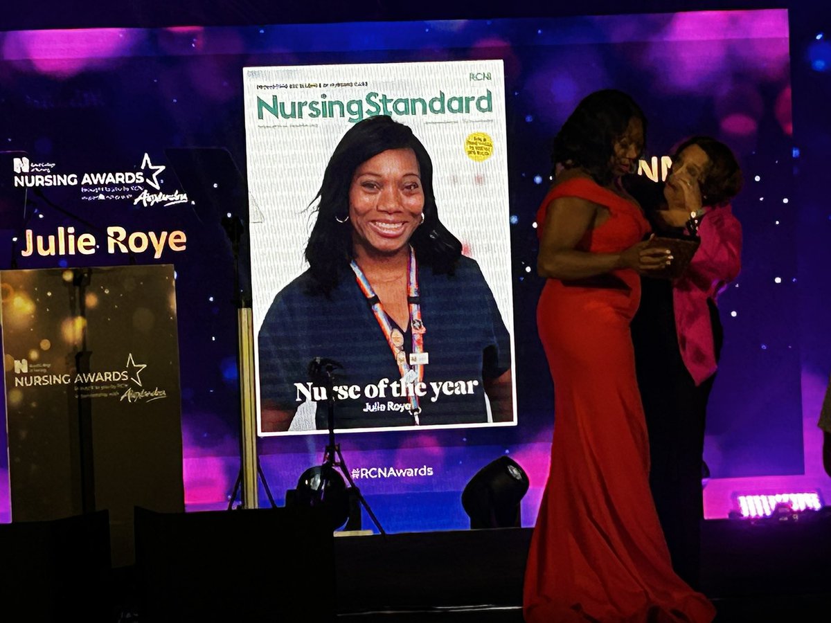 Massive congratulations to Julie Roye- RCN Nurse of the Year 2023 award winner 🎉🥇💙 Fabulous initiative and leadership in reducing inequalities for women’s health. Well done Julie- so proud of you! #RCNAwards