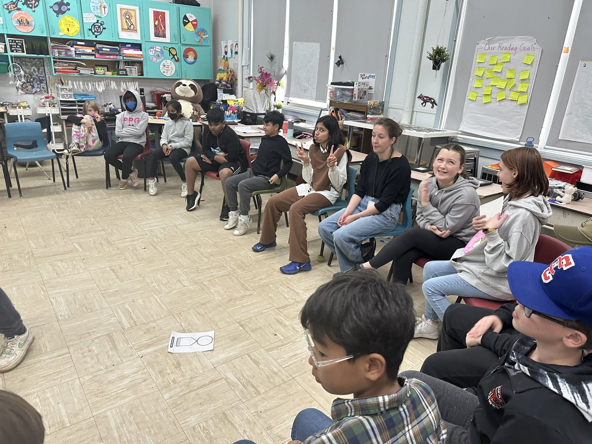 myette_rachael's tweet image. Thank you @HRCEFineArts for the Drama Workshop! We had loads of fun and laughter, miming with each other:) What a great way to step outside your comfort zone, demonstrate your skills while creating a comfortable environment to take risks! @WmountElem #kidslovemakebelieve #miming