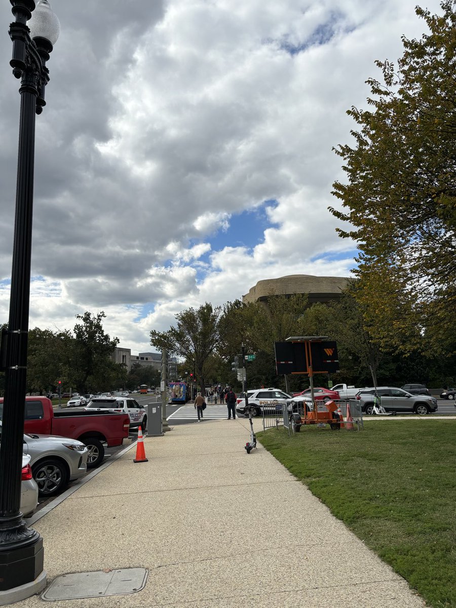 sortandsurvive's tweet photo. And revisited the wonderful @museumoftheamericanindian, my favourite of contemporary museum buildings. https://t.co/Z8PrsYgSZ4