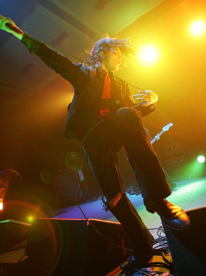 hourly gerard way (@everyhourgerard) on Twitter photo 