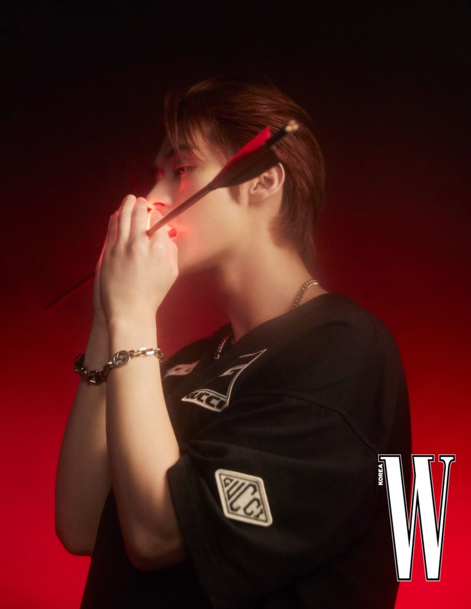 StrayKidsGlobal's tweet image. [PHOTOS] 1/2

Stray Kids #LeeKnow x W Korea B-Cut Photos 

🔗: wkorea.com/?p=265126

@Stray_Kids #StrayKids #스트레이키즈 #スキズ #리노 #リノ