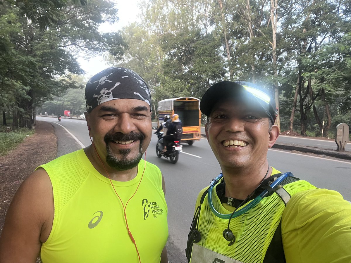AshishParkhi's tweet photo. #TMM2024 #Marathon 10 weeks to go
Week 11 #TrainingSummary
Runs: 5
Time: 8hr 20min
Distance: 70.17km
Elevation: 328m
Longest Run: 30km 6:33/km 157bpm
Fastest Run: 6.11km 6:22/km 152bpm
Best Avg HR: 10km 7:51/km 127bpm
#GarminRacePredictor: 04:50:36π
#CurrentGoal: 03:45:00 https://t.co/JKaxGfCa4l