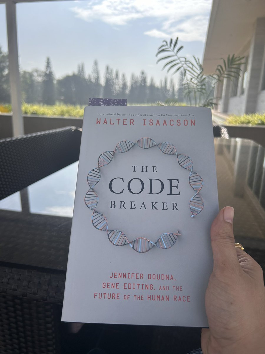 VivaShastri's tweet image. Weekend read - #TheCodeBreaker by @WalterIsaacson . Thank You @PadhegaIndia_ for the recommendation and awesome service as always