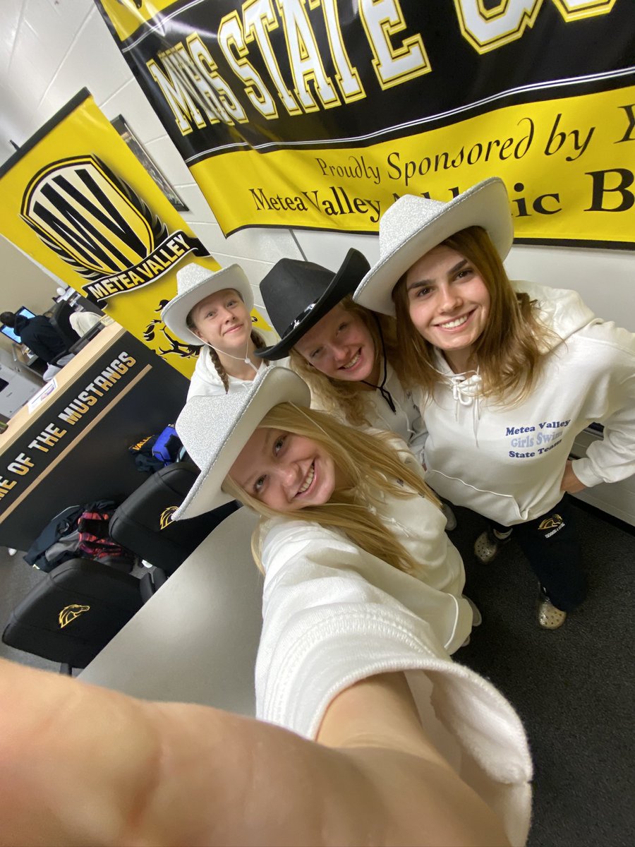 MVHS Girls Swimming&Diving tweet media