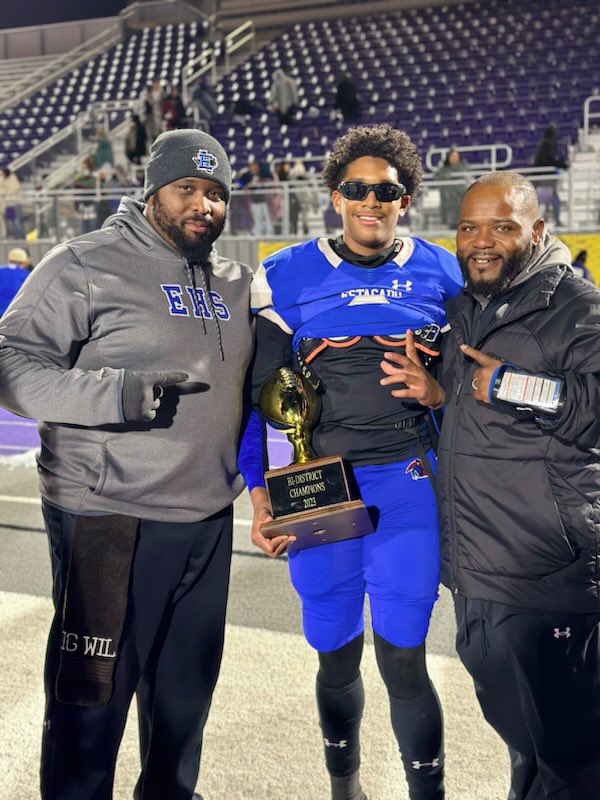 9-2, Bi-District Champions. Enjoy it for 24hrs then back to work. <a href="/806hsscmedia/">Jasone Pearson</a> <a href="/KLBKsports/">KLBK Sports</a> <a href="/EstacadoHS/">Estacado High School</a>