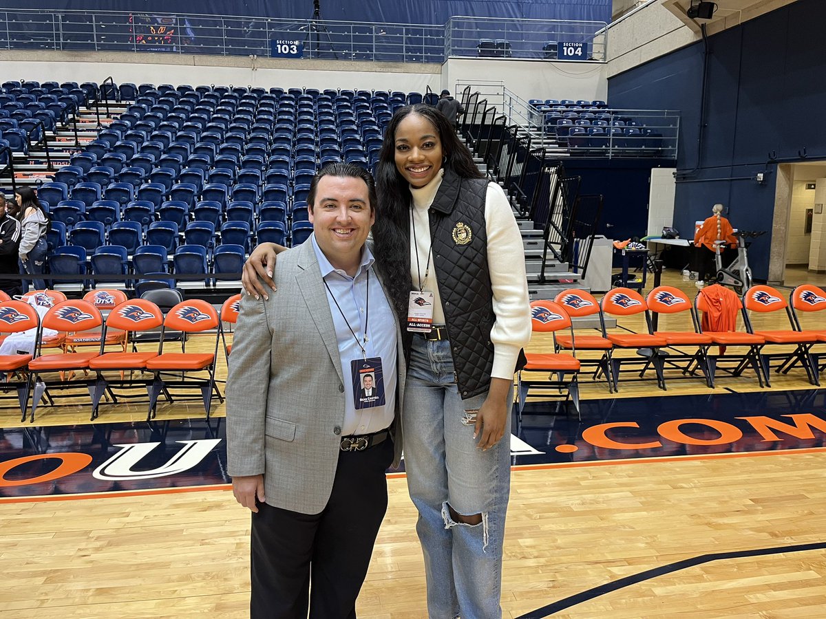 Since I first met @charlicollier on her recruiting visit, she has been working hard to prepare for a career in sports broadcasting. 

So happy to be there for her first ESPN+ broadcast tonight and very grateful she’s part of our broadcast team for @UTSAWBB.