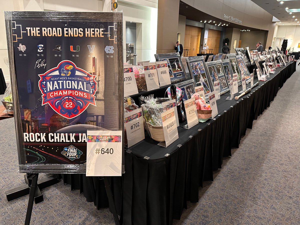 OurCornerstones's tweet image. The #ColorMeHappy Spirit Gala is underway, but it's not too late for you to participate if you couldn't make it tonight! Make a 100% tax-deductible donation at bit.ly/3ucw6QX or check out our Instagram stories for some BTS footage ➡️ bit.ly/3uf3ZAM.