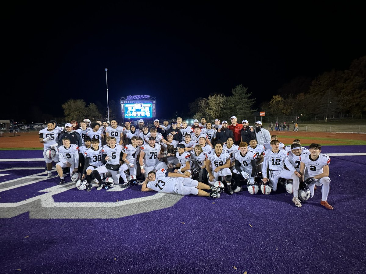 Final: MC 40 Bolivar 21

Mustangs are District Champions for the first time in school history. Congratulations players and coaches! #GoStangs