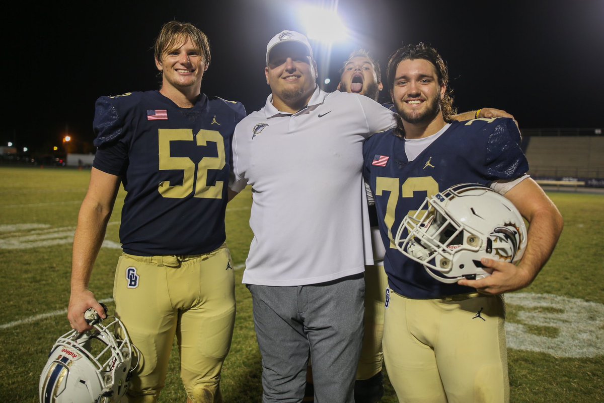 Proud of this unit! Got better and better each game. Veterans became leaders, new faces solidified themselves and young guys stepped up. Special thanks to <a href="/LukeDenby52/">Luke Denby</a> and <a href="/LondenTaylor75/">Londen</a> for leading this group. #PhatPhins #oline