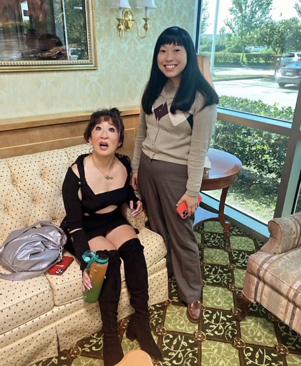 kefbgroup12's tweet photo. From Sandra’s IG ♥️😅
iamsandraohinsta This is my absolute favorite pic of me & awkwafina QuizLady streaming on hulu now! Yay I can say it! Enjoy! My god we had such a blast filming it ! # jenny #hotmess # anne #beigeisbeautiful Just the beginning.. https://t.co/dRi9a3gSfY