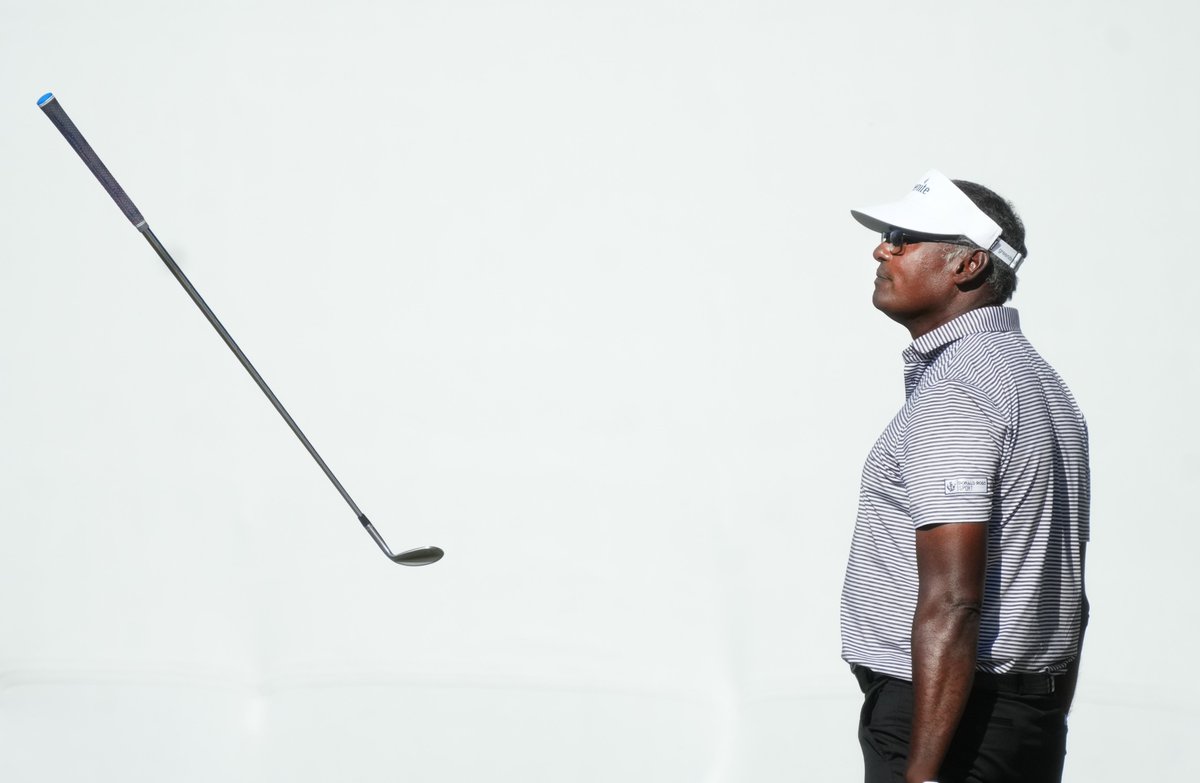 The PGA Tour Champions finishes up in Phoenix this weekend but I've already secured my championship of odd golf of photos: big thanks to Vijay Singh