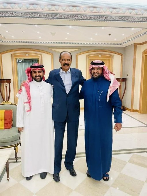 Wherever President Isaias travels enjoys talking to local people on the street, a simple lifestyle with no protocol.