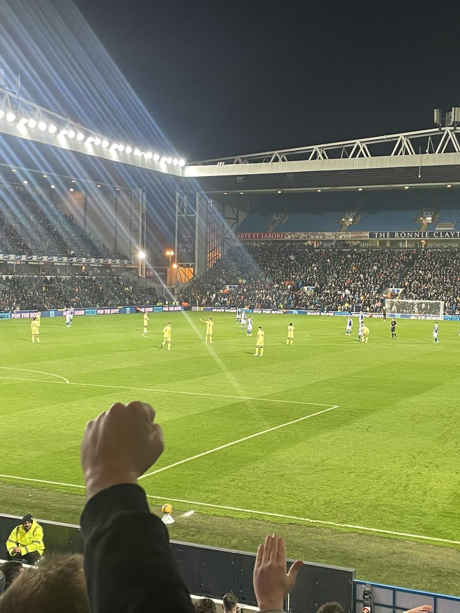 DWDDaveWoodruf1's tweet photo. Yellows Yellowsπβ½οΈ
#pnefc #rlswa https://t.co/yCiz0miCil