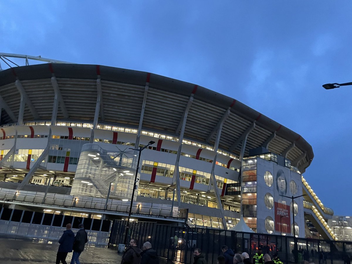 jonlang06's tweet image. What a time to be a Brighton fan….really enjoyable 2nd European away trip. Great result….hopefully more to come with the group looking positive now. Can’t wait for Athens…if / when we win, the @FatboySlim after party is going to be special 👍🍺 #BHAFC