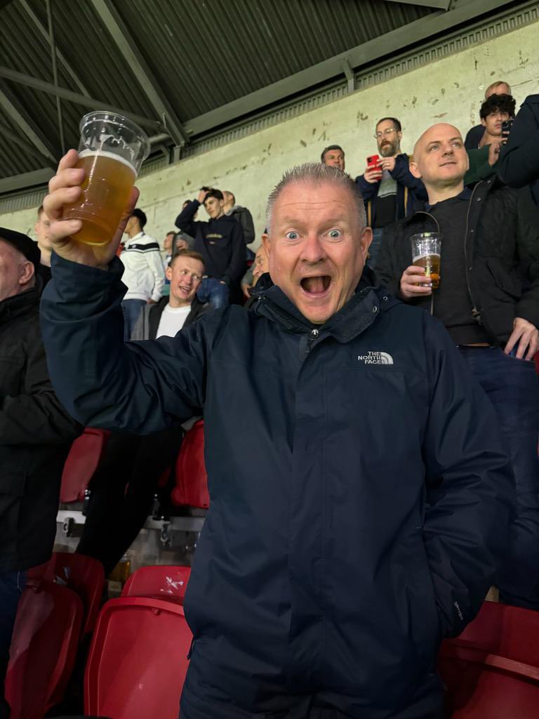 jonlang06's tweet image. What a time to be a Brighton fan….really enjoyable 2nd European away trip. Great result….hopefully more to come with the group looking positive now. Can’t wait for Athens…if / when we win, the @FatboySlim after party is going to be special 👍🍺 #BHAFC