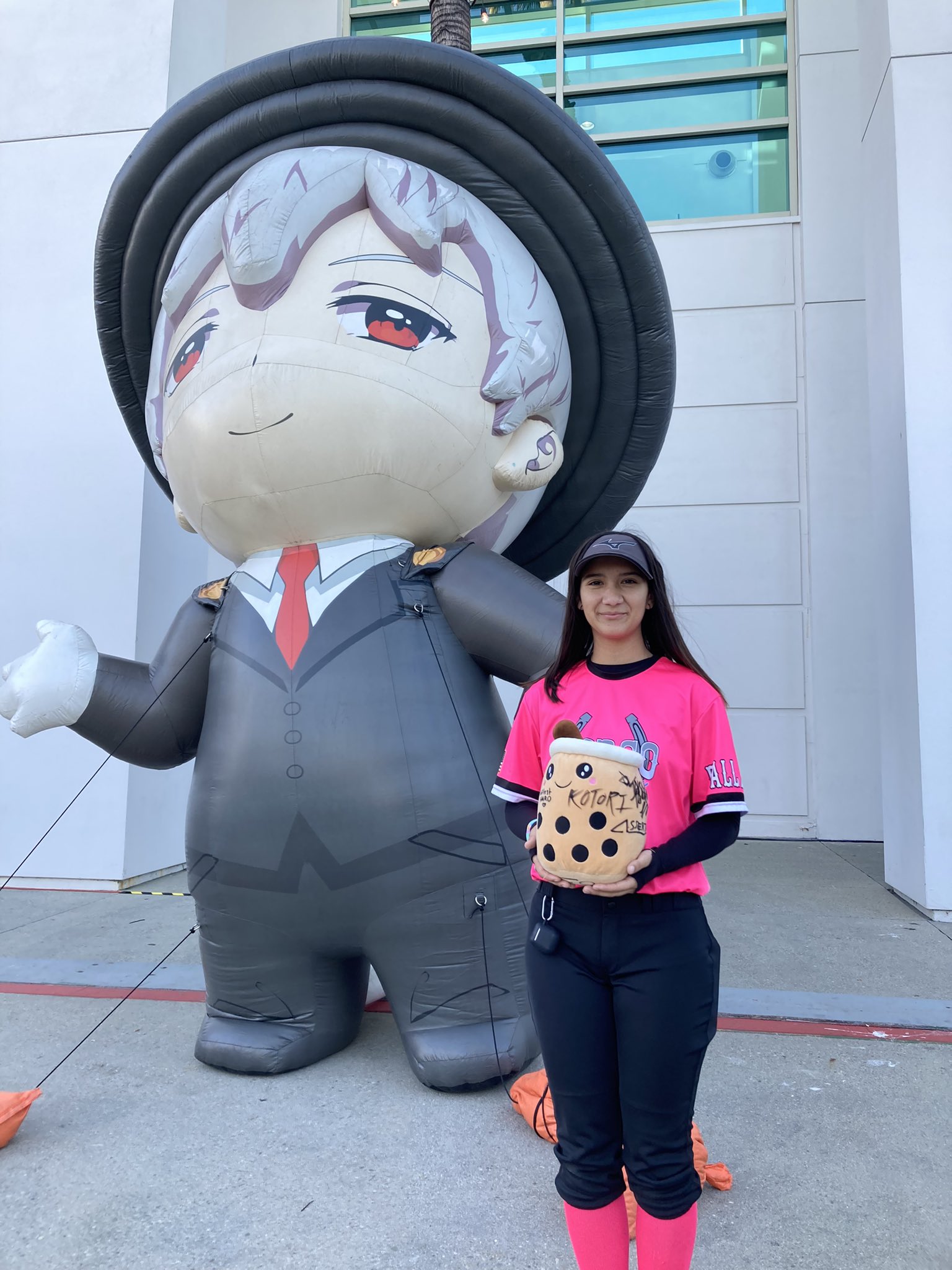 Chainsaw Man cosplay gathering at anime expo chibi 2022