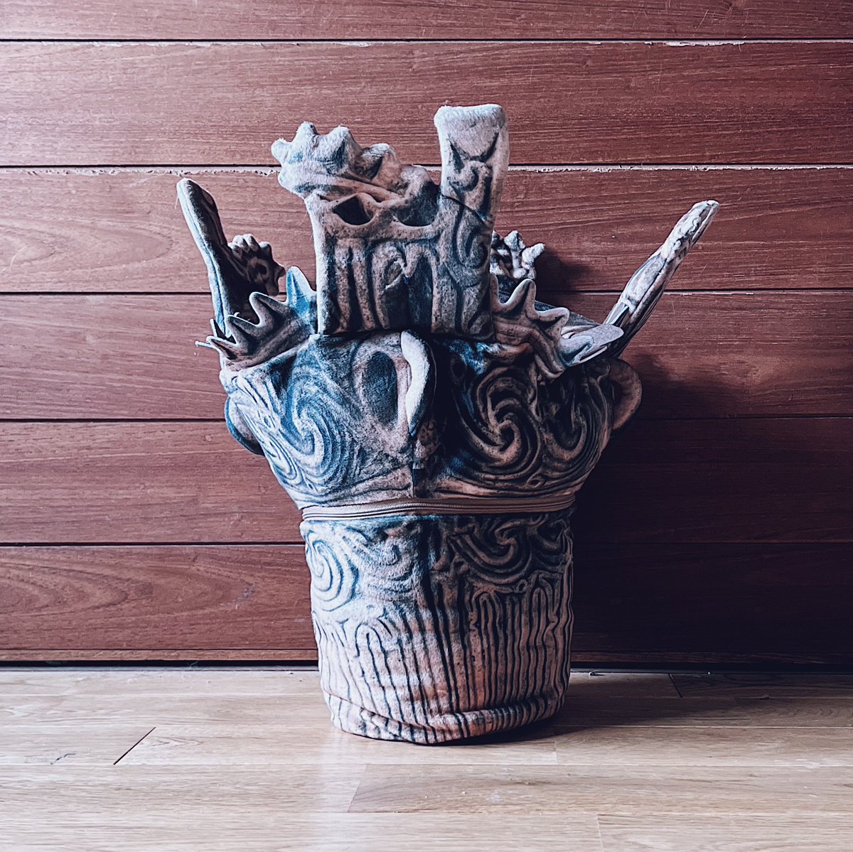 十日町市博物館／TOPPAKUとフェリシモがコラボした火焔型土器