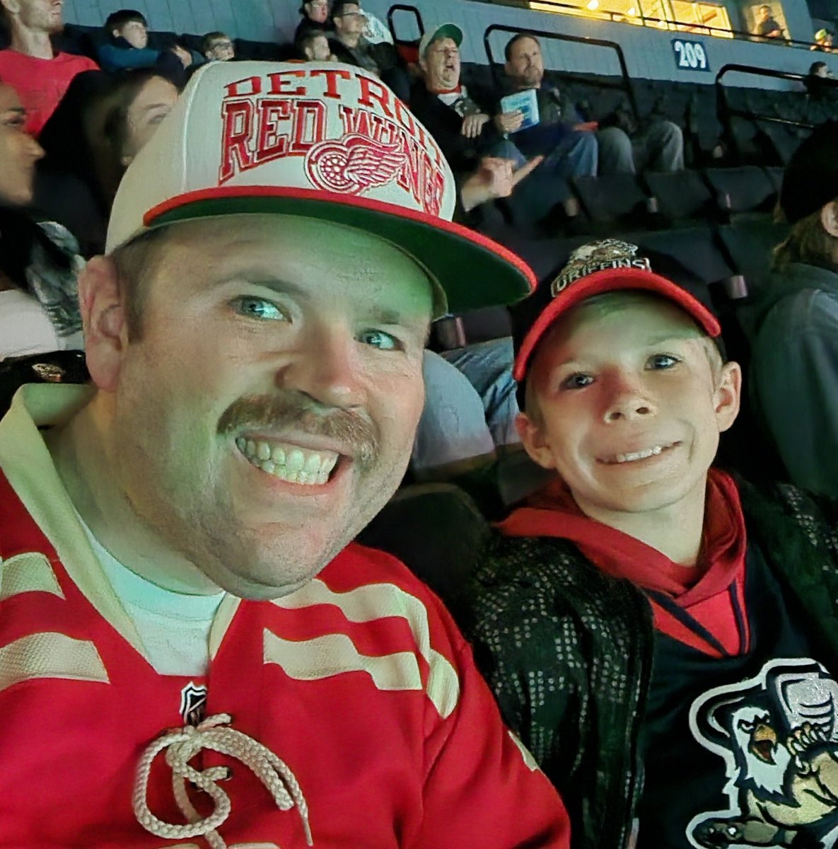 Guy's night! #gogrg #griffins