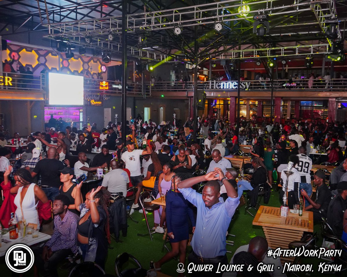 DjJoeMfalme's tweet photo. @QuiverLounge_Ke @ric_hype @hypeballo Mr. Sherehe in Nairobi, Thika Road 📌 
@quiverlounge_ke #AfterWorkFridays 🎵 🕺🏽💃 A  #JoeMfalmeLive Experience 

📸  @ric_hype 

🎤 @hypeballo https://t.co/EpTZ5VlQUn
