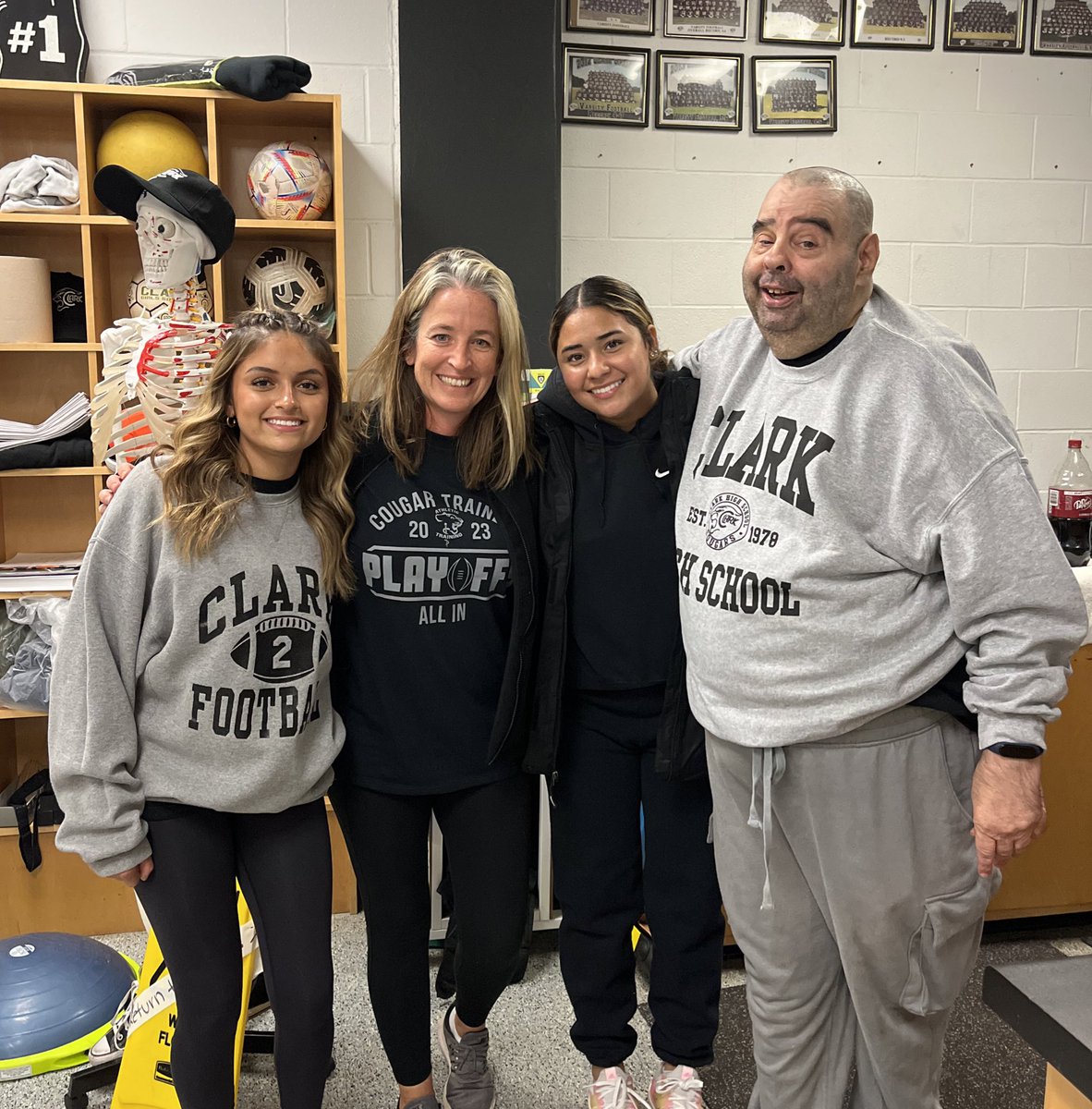 ClarkHSTrainers's tweet photo. Pregame goodies and a special guest for todays playoff game!! Let’s go Coogs🐾🏈 @ClarkAthBooster @TCClark_Ath #SuperDave #ClarkTexas https://t.co/Kn3Iyng6bk