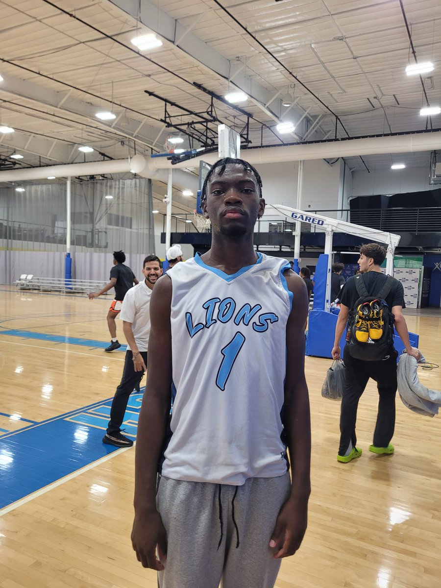 Potters House do-it-all small forward, Fredy Sylla 6'6 is off to a great start of his 2024 season with his 22pts, 6reb and 6ast in a win today. With a much improved deep threat!