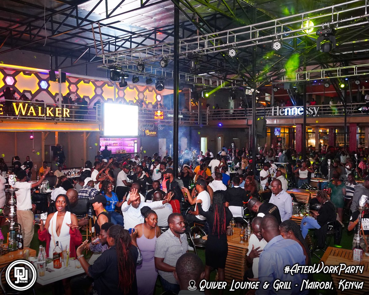 DjJoeMfalme's tweet photo. @QuiverLounge_Ke @ric_hype @hypeballo Mr. Sherehe in Nairobi, Thika Road 📌 
@quiverlounge_ke #AfterWorkFridays 🎵 🕺🏽💃 A  #JoeMfalmeLive Experience 

📸  @ric_hype 

🎤 @hypeballo https://t.co/8r9aut2q2J