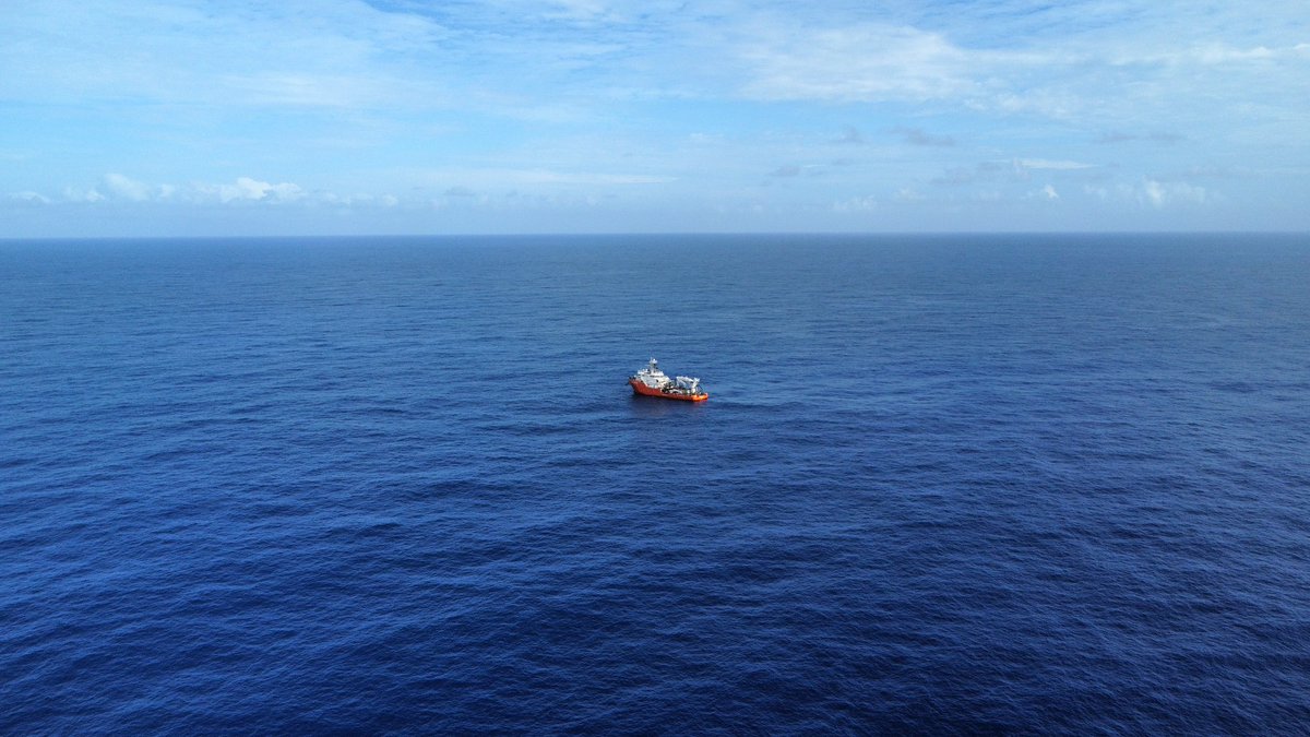 Exploring the abyssal ocean near @CookIslands on the research ship Anuanua Moana with scientists from @CookIslandsGov. Amazing opportunity to see the deep seafloor between Rarotonga and Aitutaki for the first time. Thanks to the team and @DefraGovUK for supporting this #DEEPEND