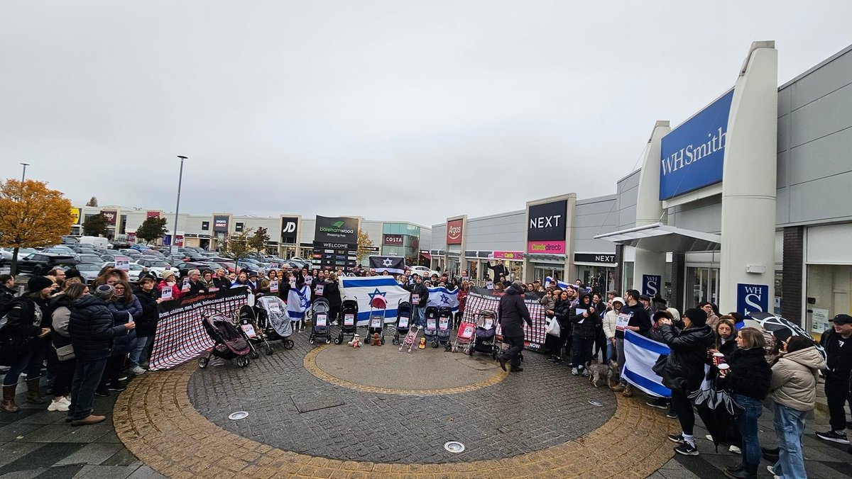 Another week and #Borehamwood gathers to remember the 32 child hostages held by Hamas. Amelia Alony has the same name, age and nationality as my niece. Don’t forget about her. #BringThemHome #BringThemHomeNow