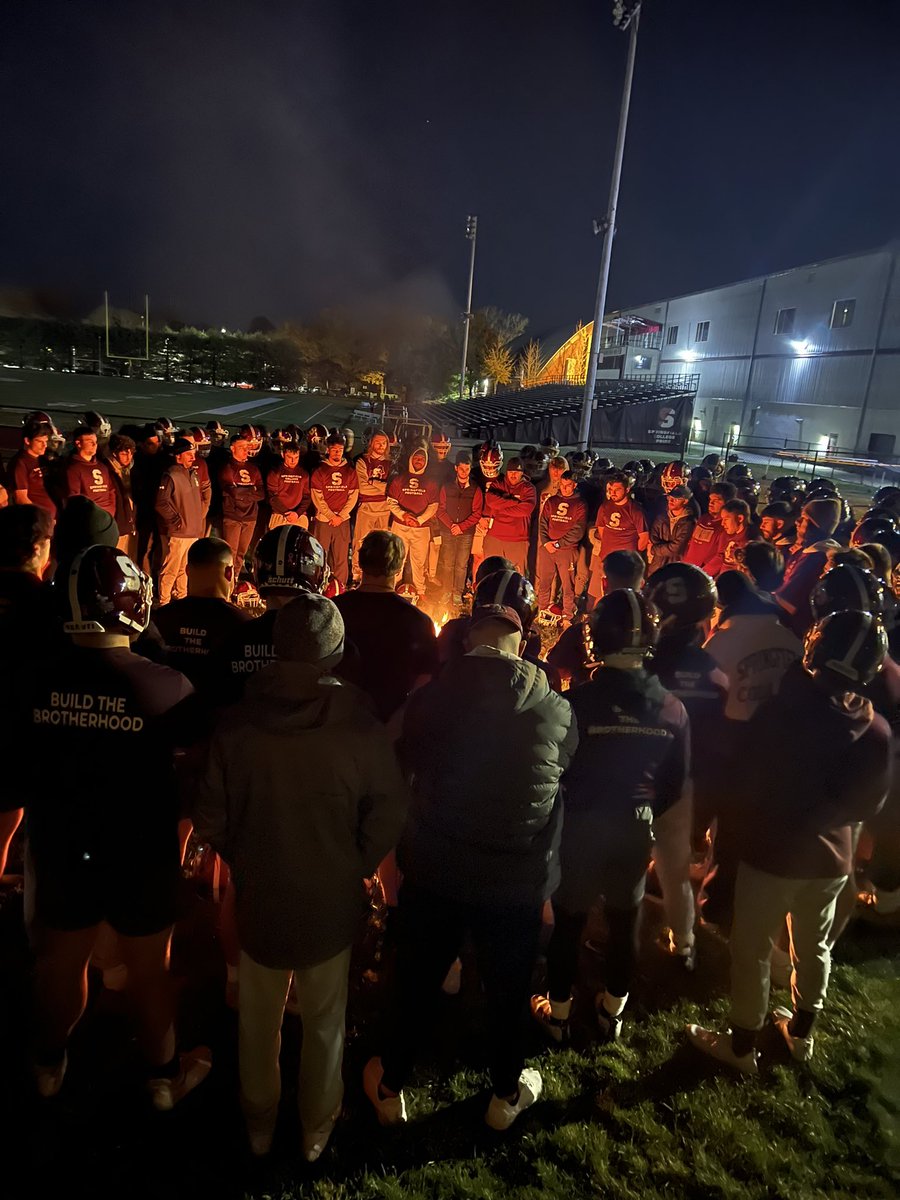 One of the best traditions in our program, thank you to all the seniors who can officially say they’ve made it to the shoe‼️🔻 #LTBR