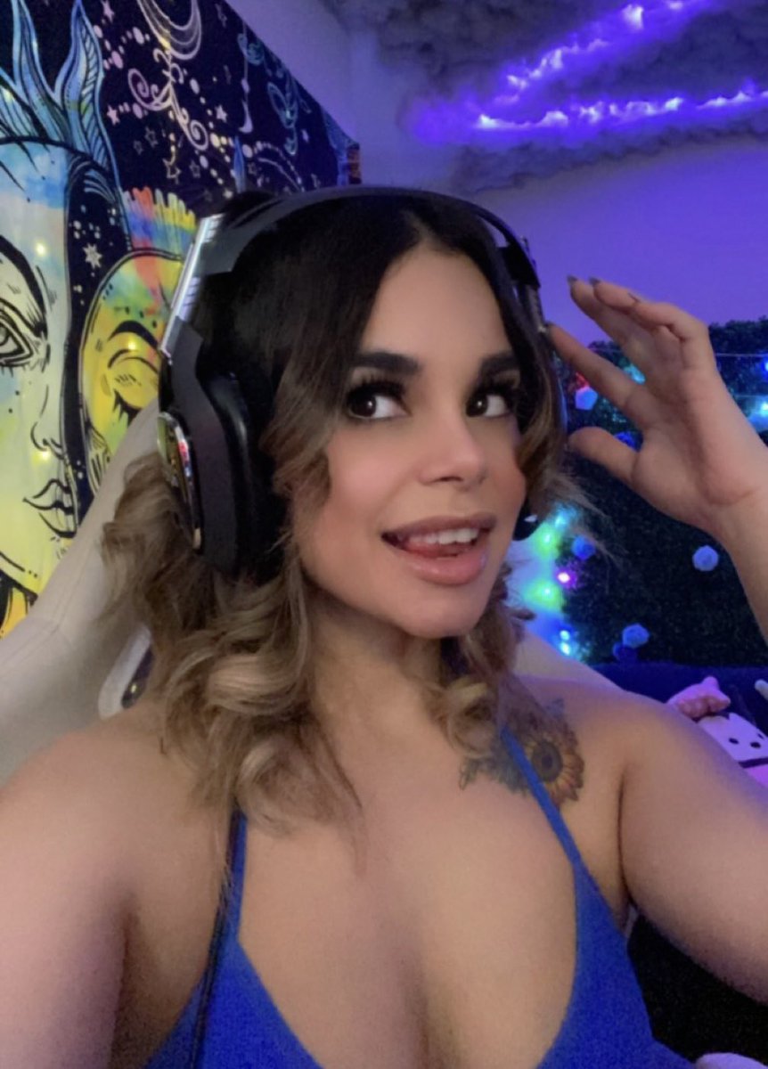 Syntrax24's tweet image. Live Now 

Kick.com/Syntrax 💚

All Lurkers Welcome! Can we get Verified tonight!?🥲