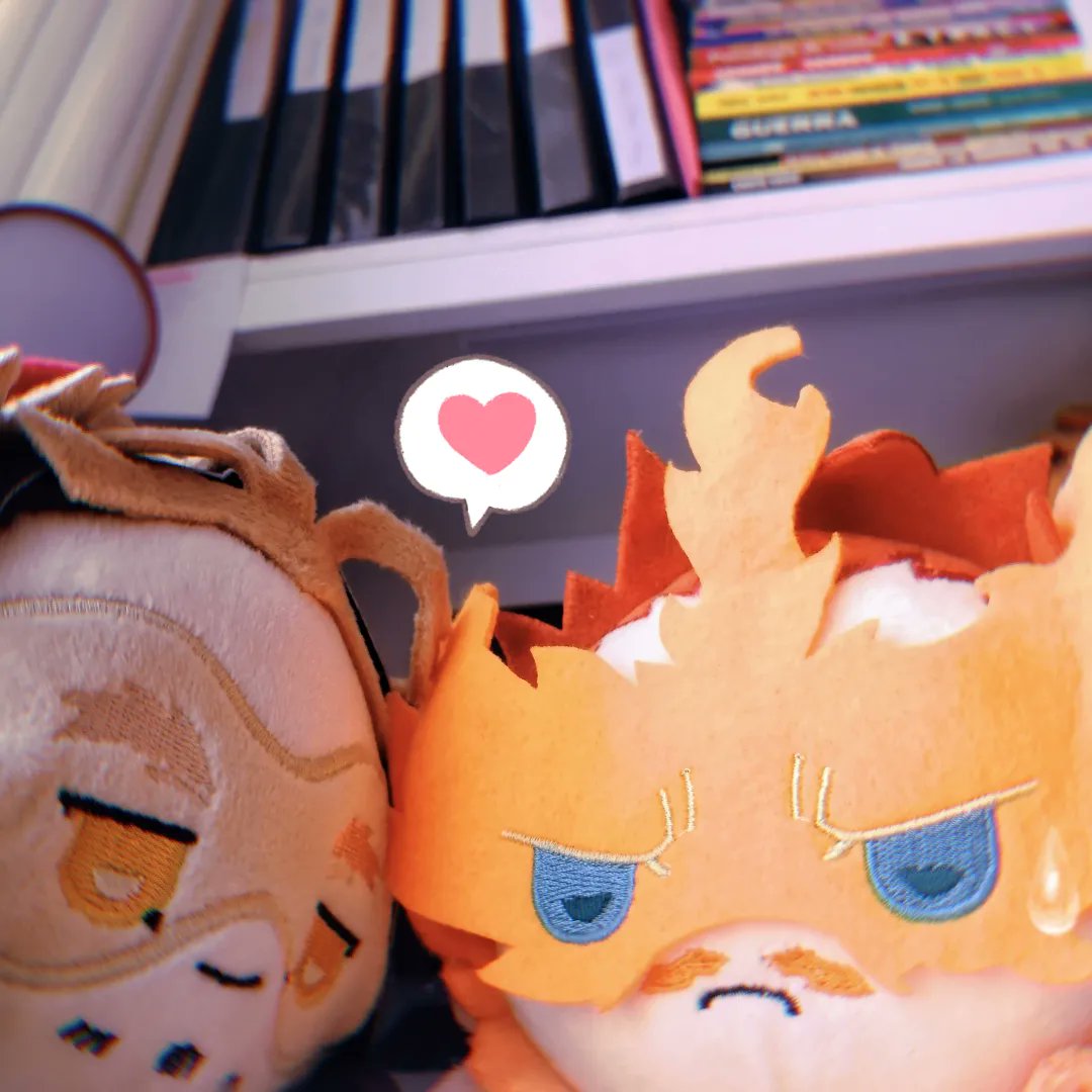pamelamasamune's tweet photo. Me encanta el peluche de endeavor, y su cara de amargado. 🥺🔥💘
#endeavorxhawks #endehawks #endhawks #hawksmha #hawksbnha #endeavor #fanart #cuteart #bokunoheroacademia #bnha #myheroacademia #keigotakami #enjitodoroki #art  #yaoi #enho #Bl #kawaiiart #digitalart #炎ホー  #cute https://t.co/zlCkVFeY25