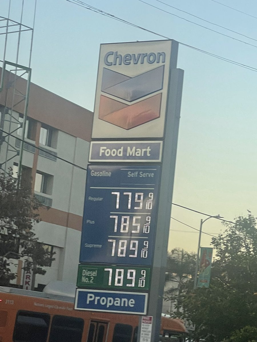 LA gas prices 🫠