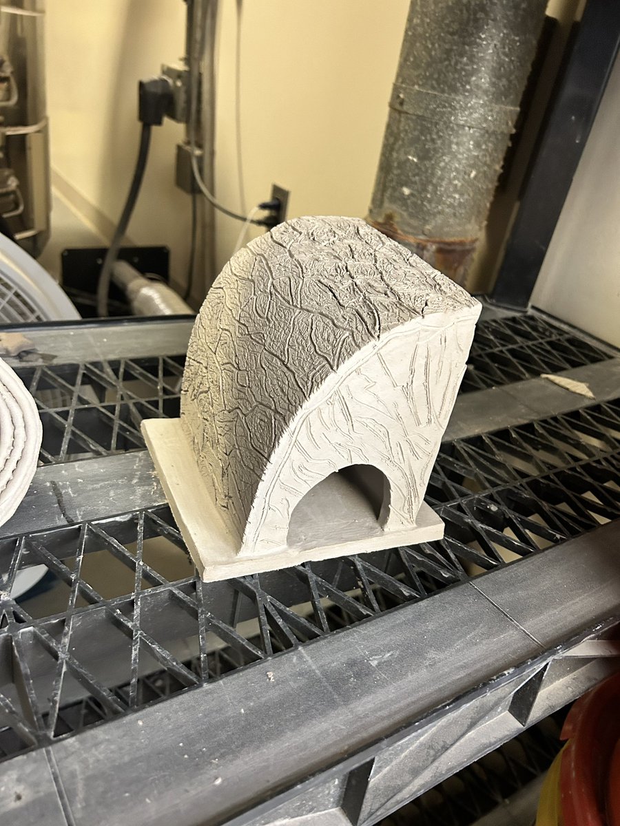 3d_mhs's tweet photo. You never know what you’re going to see in 7303. #arteducation #ceramics #ceramics3 #ap3d https://t.co/mg4MvTJJbk