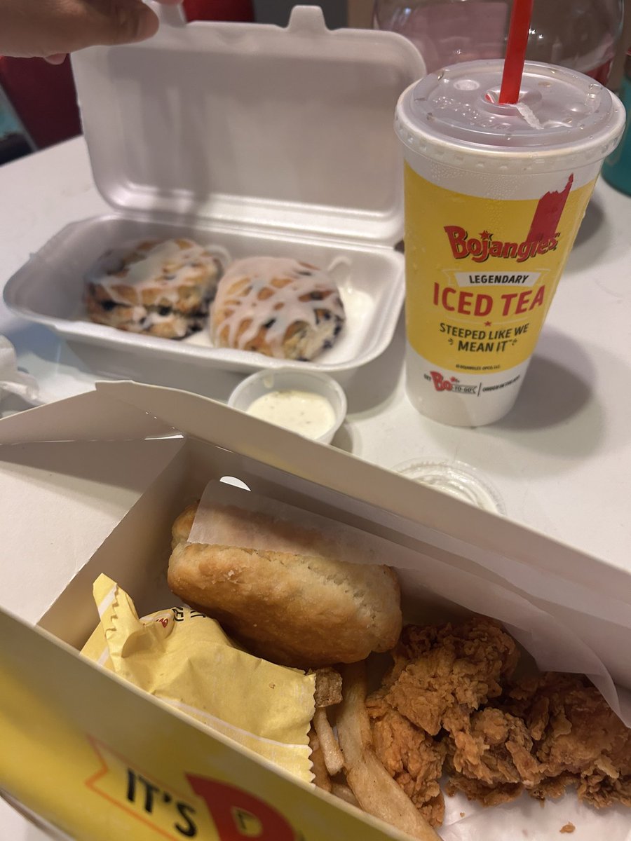So glad it’s on the delivery apps and finally able to try this location. Obviously nothing beats the og . Like the one I had in North Carolina.

#bojangles #itsBotime #yum #bojanglessanantonio
