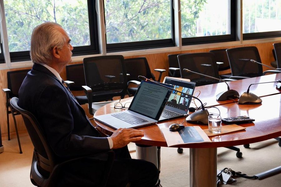 eclac_un's tweet photo. At #ECLAC we are recommending that #LAC countries escalate their policies for #productivedevelopment and growth in #productivity. The master key lies in focusing production efforts on a series of sectors that drive or invigorate growth: @JoseMSalazarX at #FTGlobalBoardroom. https://t.co/JerafNCXzC