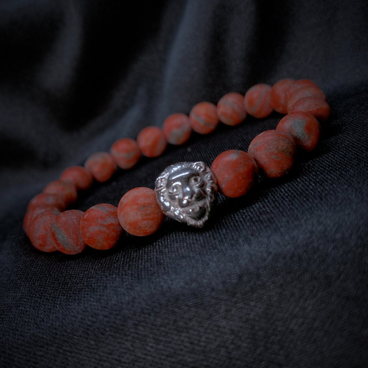 beadedgreatness's tweet photo. Add a touch of warmth to your ensemble with a vibrant red jasper bracelet, the ultimate accessory for confident souls ! 🌟 

#RedJasperVibes #FashionForward #StatementPiece https://t.co/v2a2BHBUjl